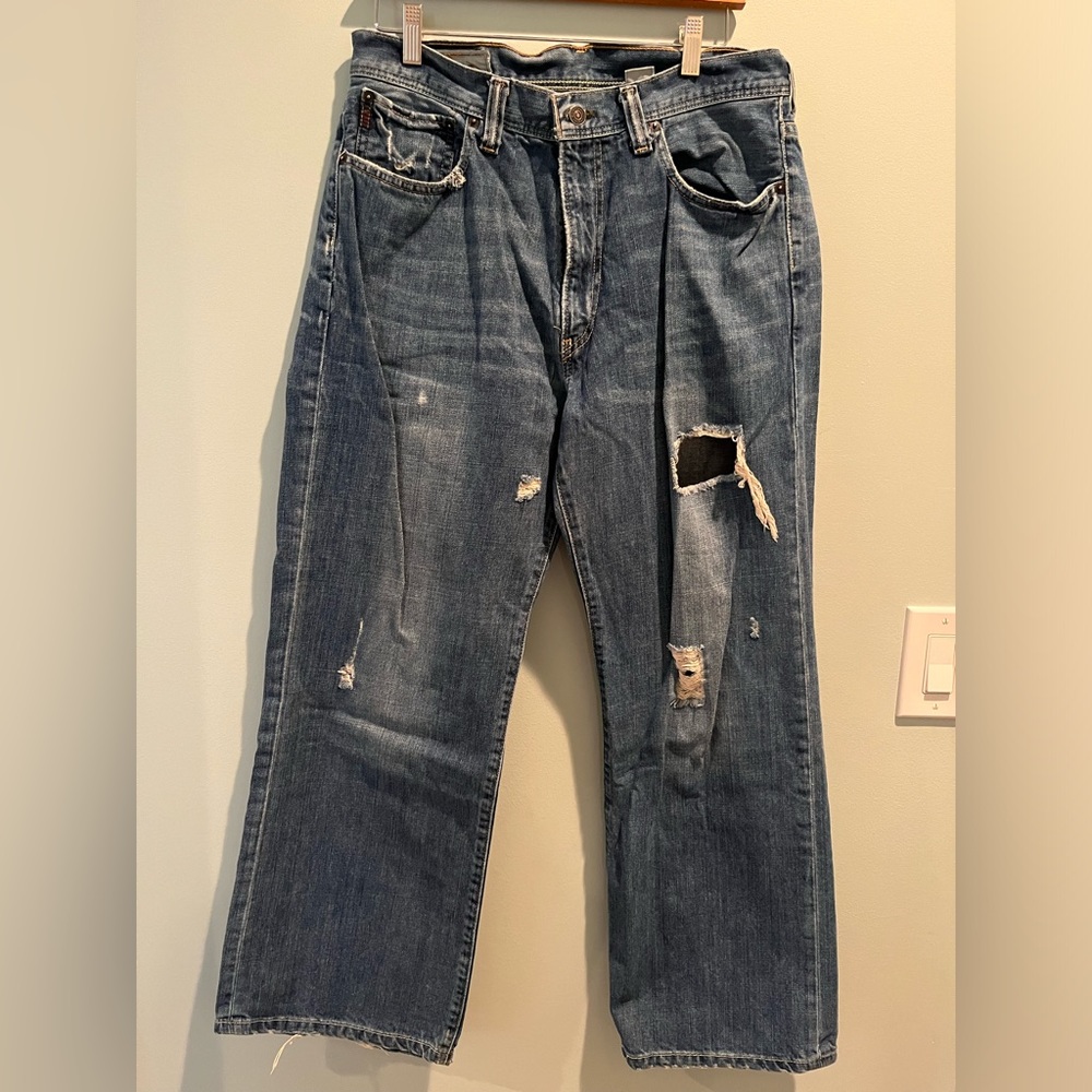 Men’s VINTAGE Abercrombie & Fitch distressed jeans. Size 31x30.